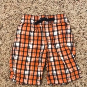 Boys plaid shorts. Great condition. Size 4t
